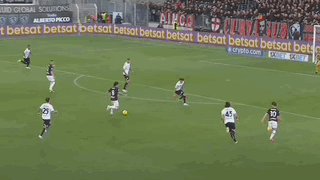 开云官网-【意甲】定位球连续丢球，AC米兰客场0比2不敌保级队