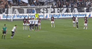 开云官网-【意甲】定位球连续丢球，AC米兰客场0比2不敌保级队