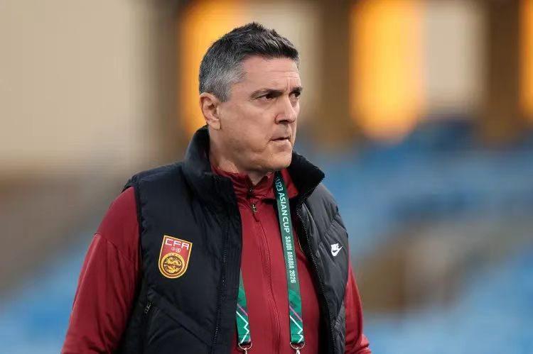 开云在线观看-揭秘U23国足主帅安东尼奥：更看重职业素养，逐步培养赢家心态