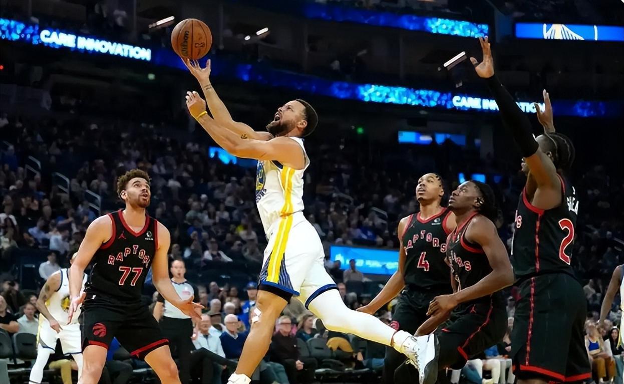 开云在线观看-库明加复出惊艳！勇士惨遭双杀，库里低迷16中6，格林又拖后腿