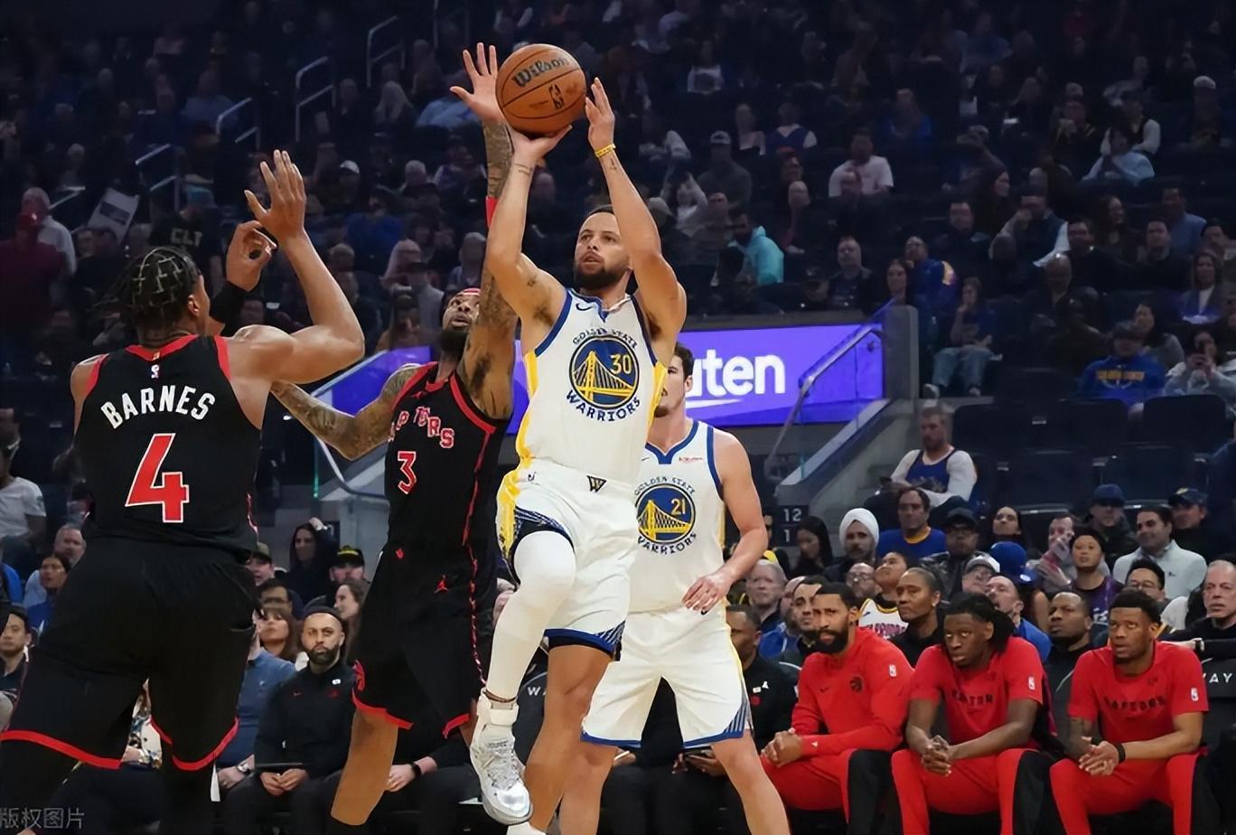 开云在线观看-库明加复出惊艳！勇士惨遭双杀，库里低迷16中6，格林又拖后腿