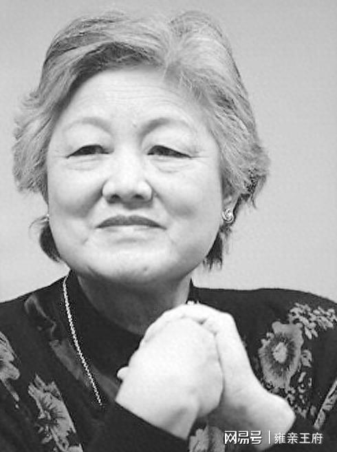 kiayun-08年章含之逝世，临终前留下遗言，洪晃因何说：妈妈是个聪明人？