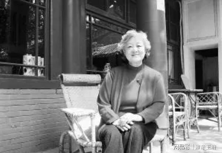 kiayun-08年章含之逝世，临终前留下遗言，洪晃因何说：妈妈是个聪明人？