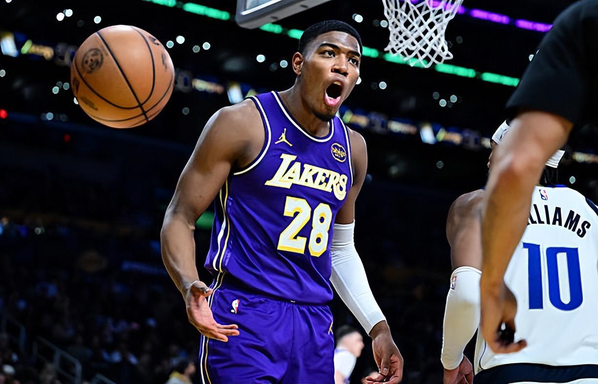 开云APP-得分能力依然很难发挥，湖人锋线大将在第二阵容中无法施展才能？