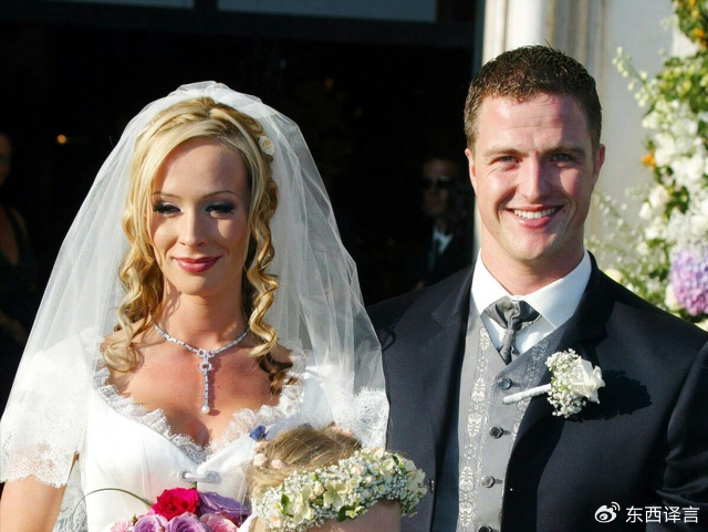 开云官网-车王舒马赫弟弟与小14岁男伴侣结婚，前妻烧婚纱阴阳怪气，太抓马|埃蒂安|科拉|拉尔夫|F1|婚礼_新浪体育_新浪新闻